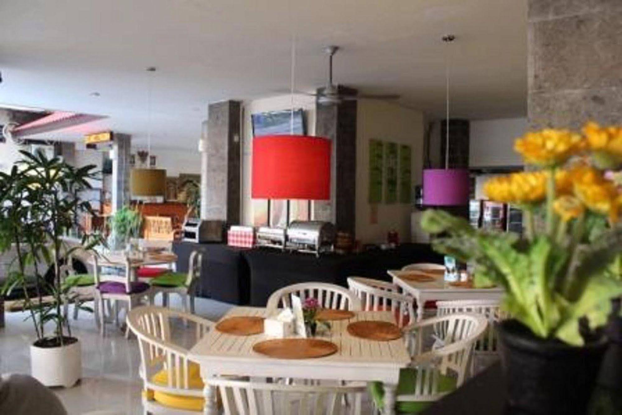 Hotel Karthi Kuta Kuta Lombok Dış mekan fotoğraf